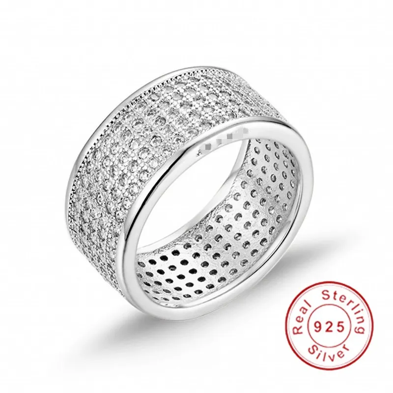 Luxurious 925 Sterling Silver Ring With Full Simulated