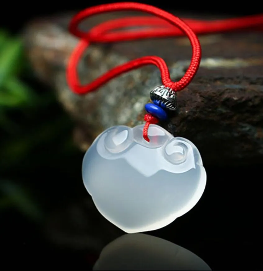 Agate naturelle calcédoine serrure de sécurité bébé pendentif graine de glace calcédoine pendentif bijoux jade cadeau vente directe d'usine