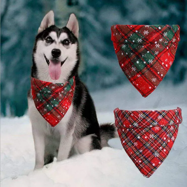 Chien Bandana Noël Buffalo Plaid Flocon de neige Écharpe pour animaux de compagnie Triangle Bavoirs Foulard Accessoires de déguisement pour animaux de compagnie pour petits, moyens et grands chiens Chats