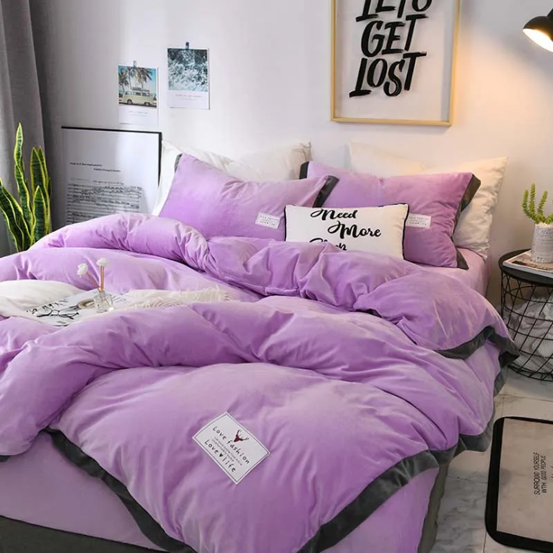 DHgate.com:Indulgent Crystal Velvet Bedding Set: Luxurious 4