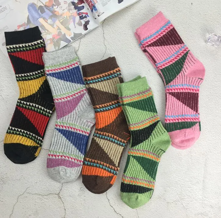 Jsaierl Chaussettes D'Hiver Chaudes Et Moelleuses Pour Femmes Chaussettes Douces Et Confortables Avec Antidérapants Pour Cadeaux De Noël