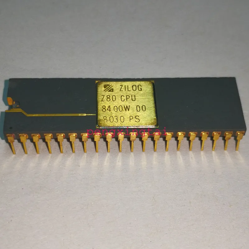 Processore Z80. 8400 W, circuiti integrati Chip microprocessore a 8 bit con superficie in oro. Doppio circuito integrato in ceramica a 40 pin in linea, chip vintage AUCDIP40