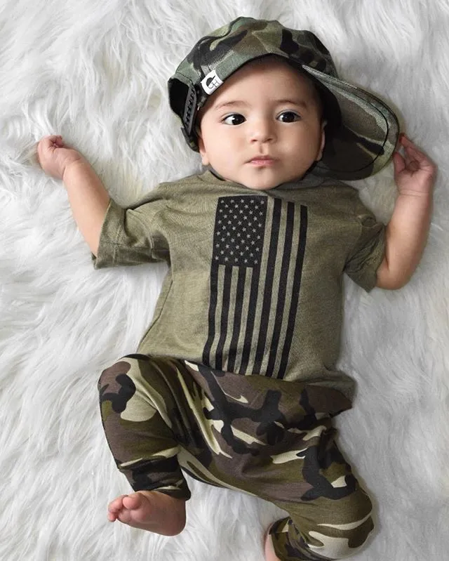 Nouveaux Vêtements pour enfants Ensemble T-shirt à manches courtes de coton occasionnel de garçon chaud + costume de pantalon de camouflage