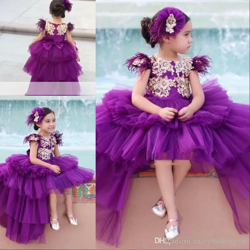 Violet Princesse Hi-Lo Violet Filles Pageant Robes Cap Manches Or Appliques Longue Enfant Enfants Fleur Fille Fête Robes De Bal Pour Les Enfants