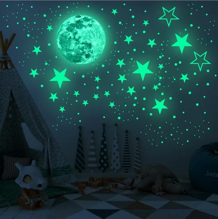 Brilho nas estrelas escuras adesivos de parede 435 pcs adesivo estrelas brilhantes e realistas e lua cheia para céu estrelado decoração brilhante para crianças