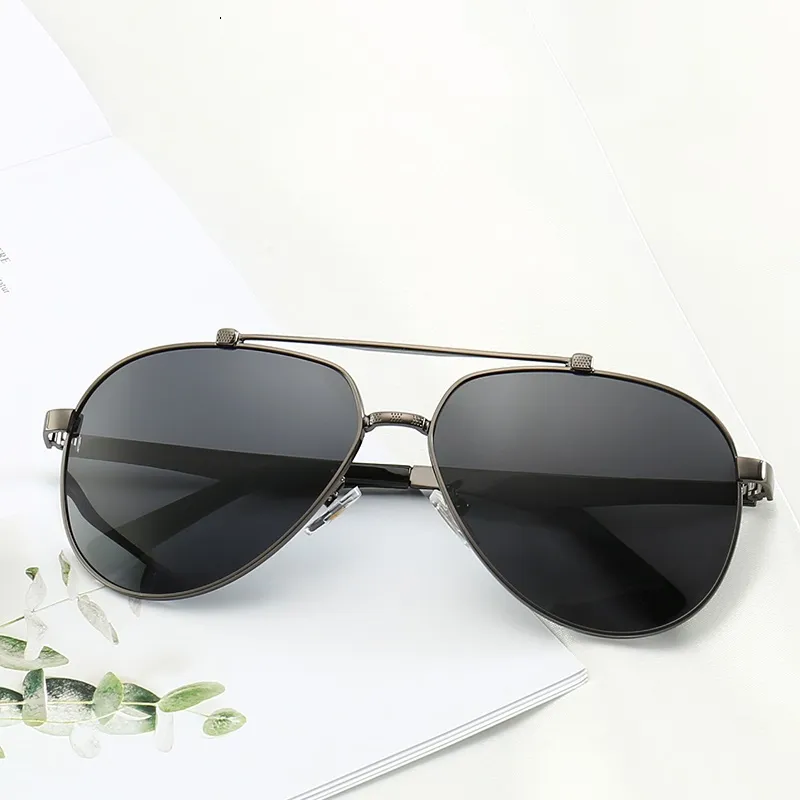 도매 - 패션 남자 / 여성 디자이너 2019 선글라스 브랜드 럭셔리 태양 안경 금속 기호 대형 안경 선글래스