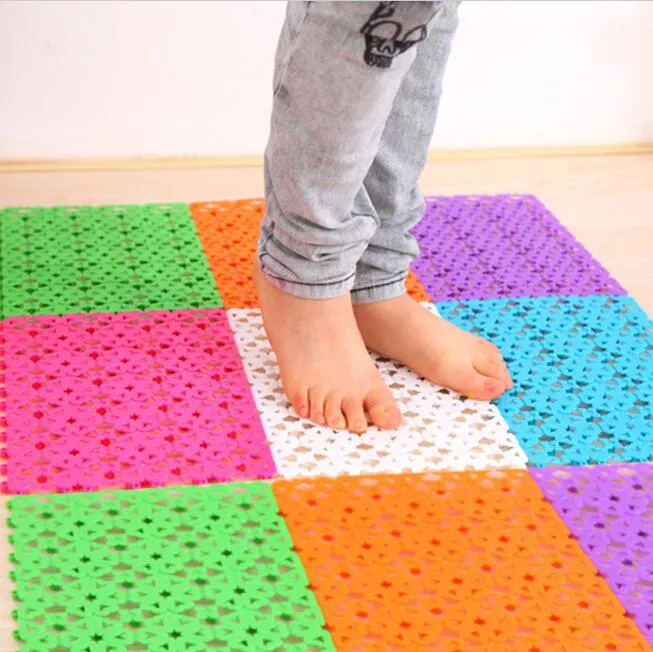 Plastic clearance toilet mat