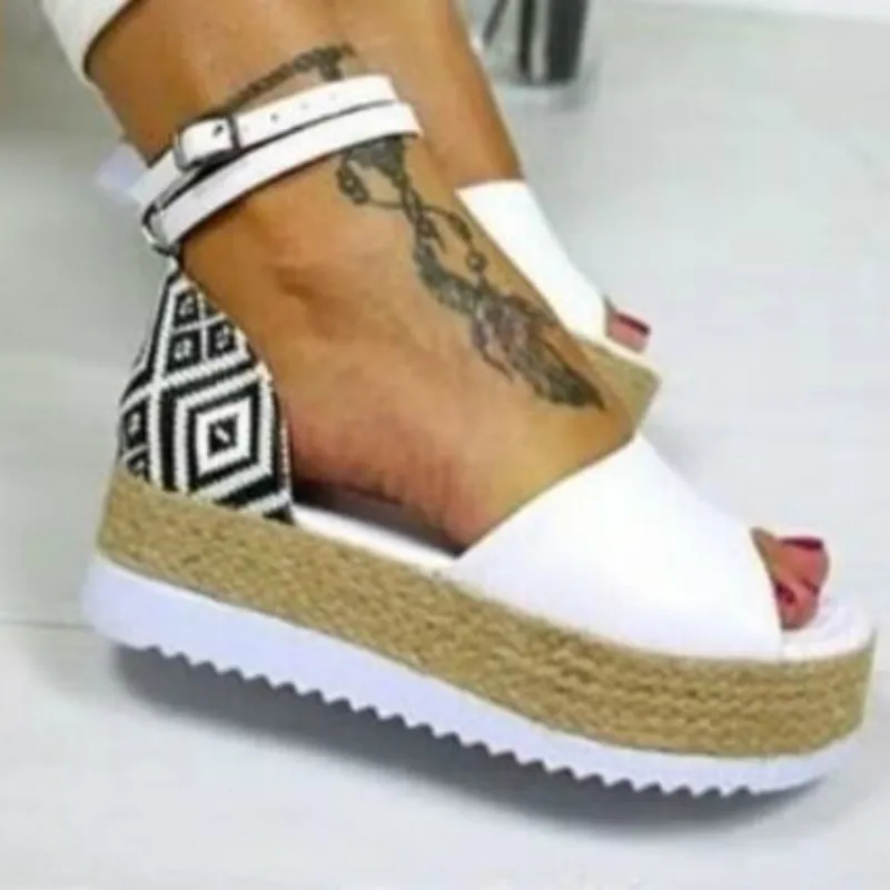 Donne di estate Cinturino Alla Caviglia Sandali Piattaforma Piatto Tacco Medio Spugna Suola Peep Toe 2020 Nuovo Casual Scarpe Da Spiaggia Delle Signore Zapatos de Mujer