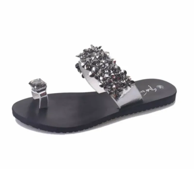 Pantofole da donna di design Pantofole economiche con fiori di cristallo con strass Pantofole da spiaggia estive Infradito Sandali Appartamenti da donna di moda di grandi dimensioni