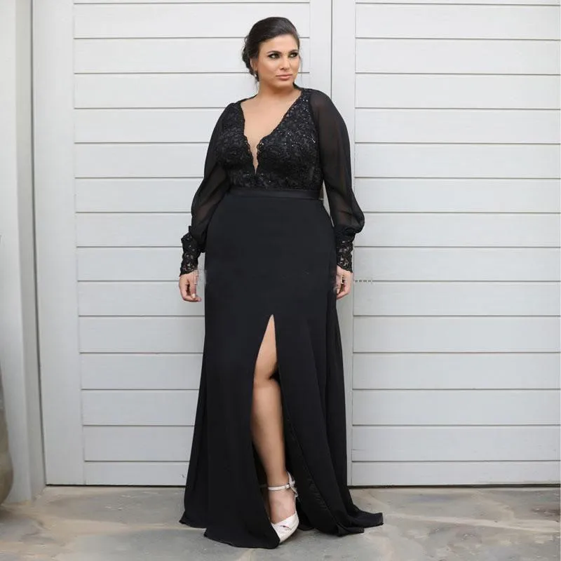 Elegancka koronka Syrenka Plus Size Prom Sukienki Długie Rękawy Zanurzanie V Neck Zroszony Side Split Suknie Wieczorowe Długość Matka panny młodej Dress