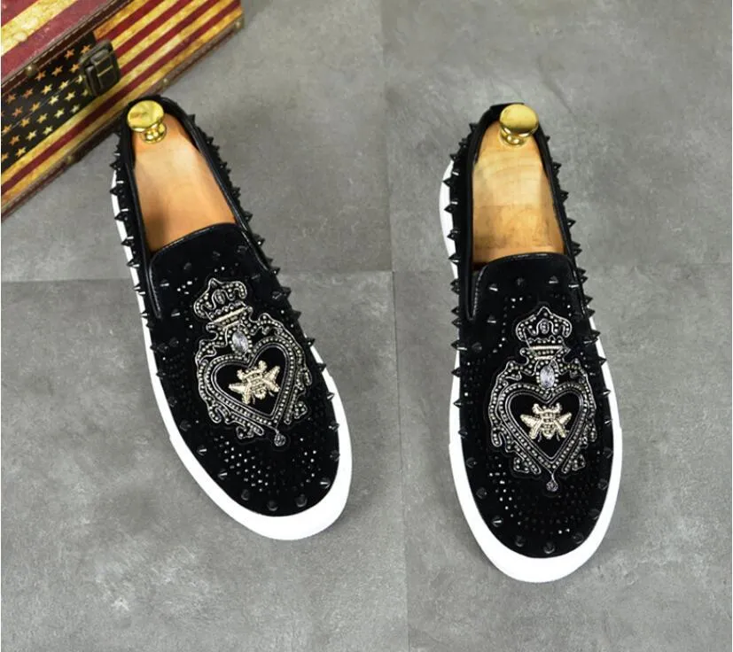 New Dandelion Spikes Flat Leather Shoes Rhinestone Fashion Men embroidery Loafer Dress Shoes Smoking Slipper Casual Diamond Shoe