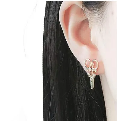 Personlig punk sax stud örhängen liten sax örhänge unik öronpanna för kvinnor smycken