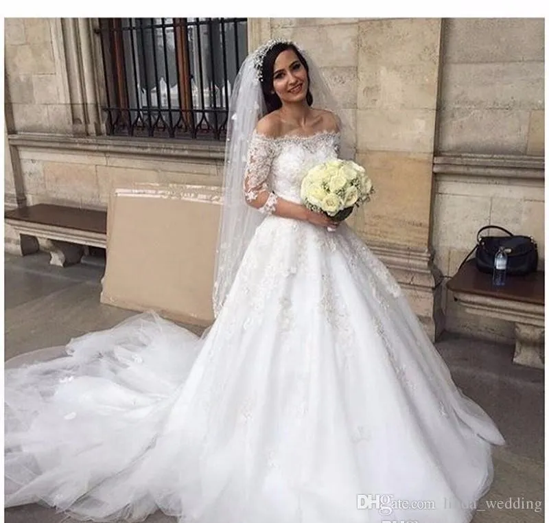 2019 Barato Primavera Novo Fora Do Ombro A Linha de Vestido de Casamento Romântico Lace Appliqued Meia Mangas Vestido De Noiva Longo Custom Made Plus Size