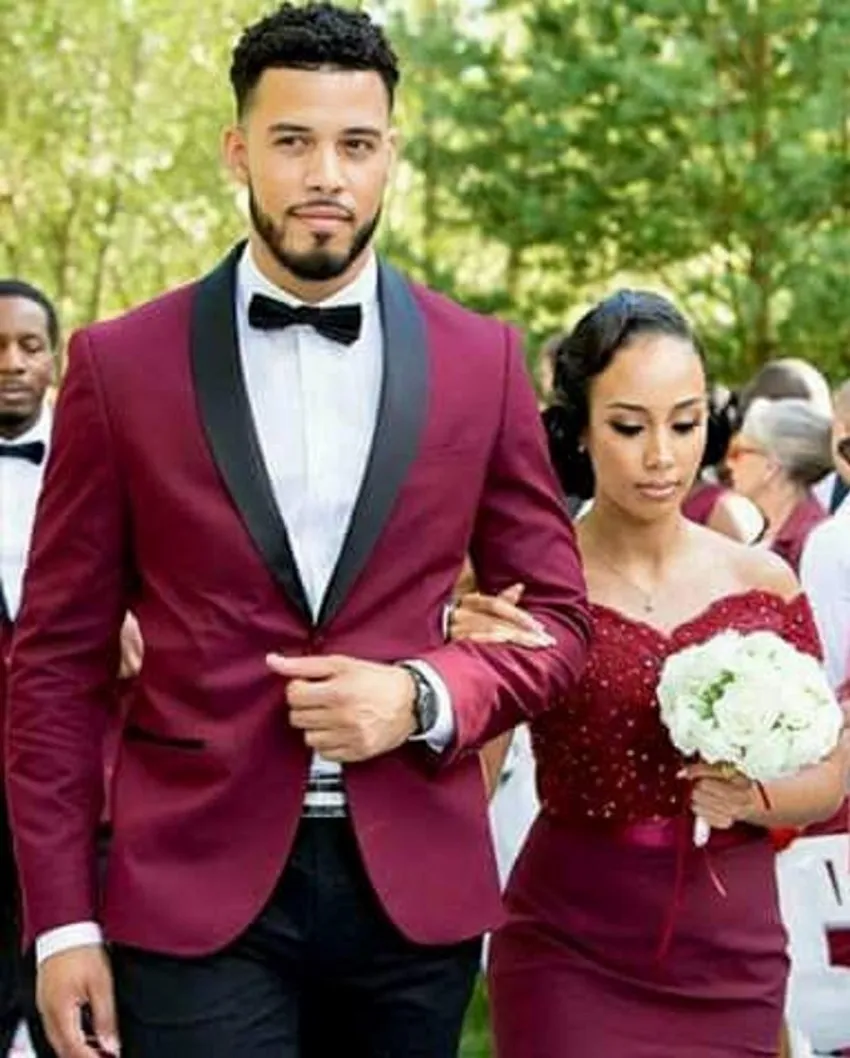 Fashion Burgundy Men Wedding Tuxdos Black Shawl Lapel Groom Tuxedos Excellent Men Jacket Blazer 2 Piece Suit(Jacket+Pants+Tie) 2662