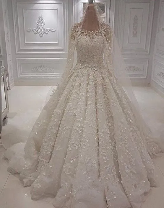 Gorgeous Crew Ball Gown Wedding Dresses Long Sleeves 3d Lace Crystal Bridal Gowns Plus Size Dubai Arab Formal Wedding Dress Luxury