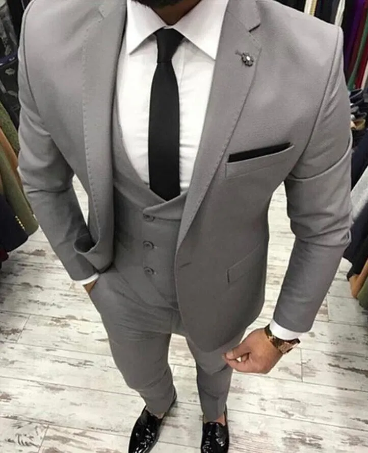 Açık Gri Erkekler Suit Slim Fit 3 Parça Sıska Damat Smokin Balo Takımları Özel Terno Masculino Blazer Ceket + Pantolon + Yelek Kostüm Homme