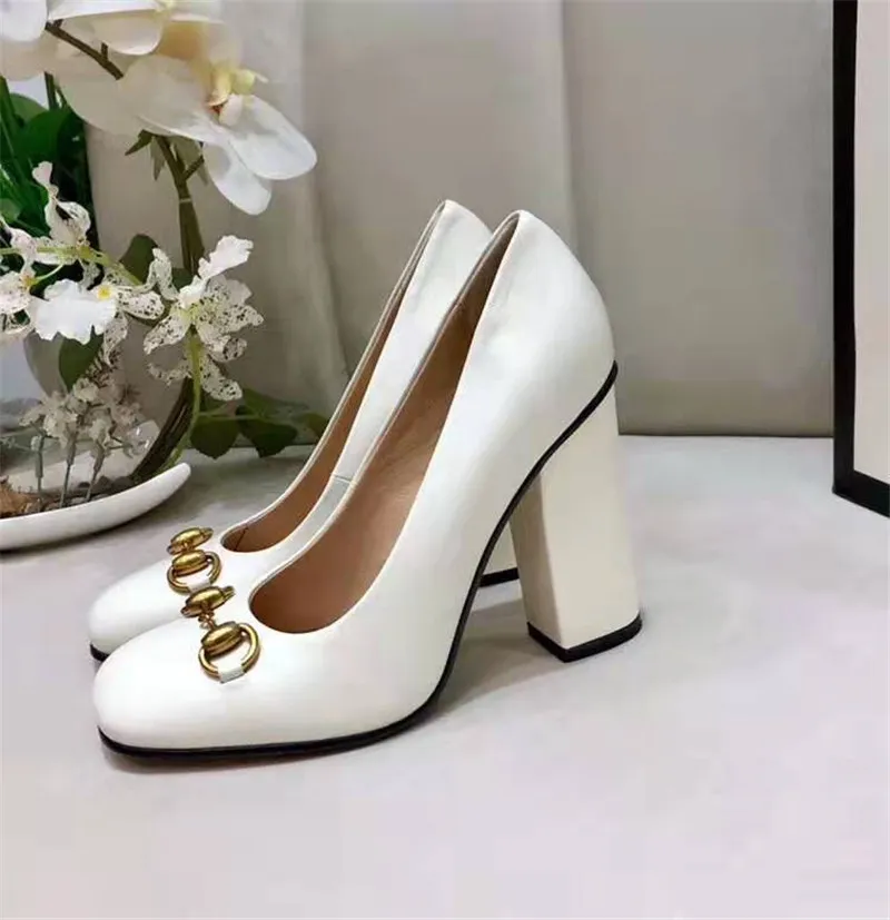 2020 nouvelle marque de mode de luxe designer femmes chaussures talons hauts marque de mode de luxe designer femmes chaussures Chunky Heels femmes chaussures habillées 35-42