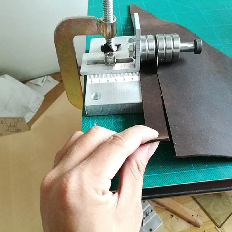 Luxury leather skiver machine