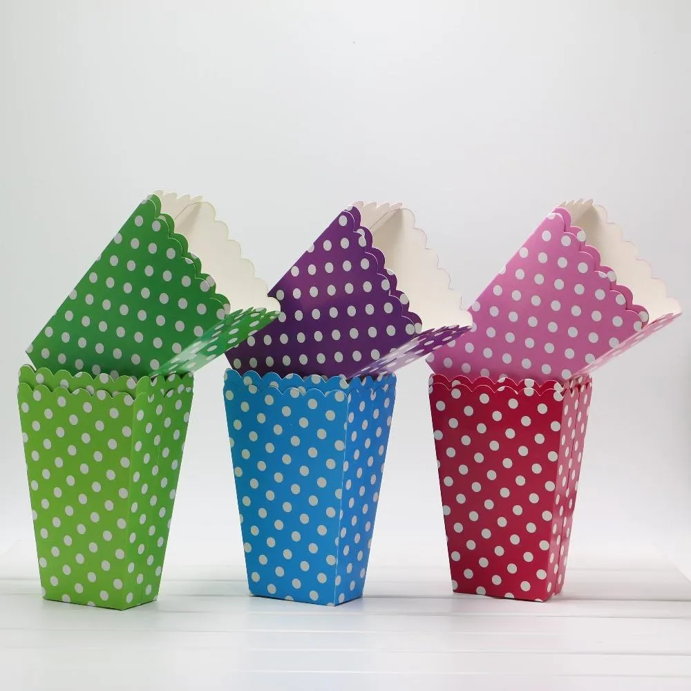Modèle à polka en gros, papier Popcorn cadeau de bonbons de bonbons box de butin sacs de butin pour enfants.