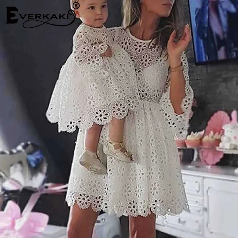 Everkaki Lace Mother and Daughter Dress Family Matching Outfit Mamma och baby Boho klänningar klädd kvinnlig 2020 sommar ny mode