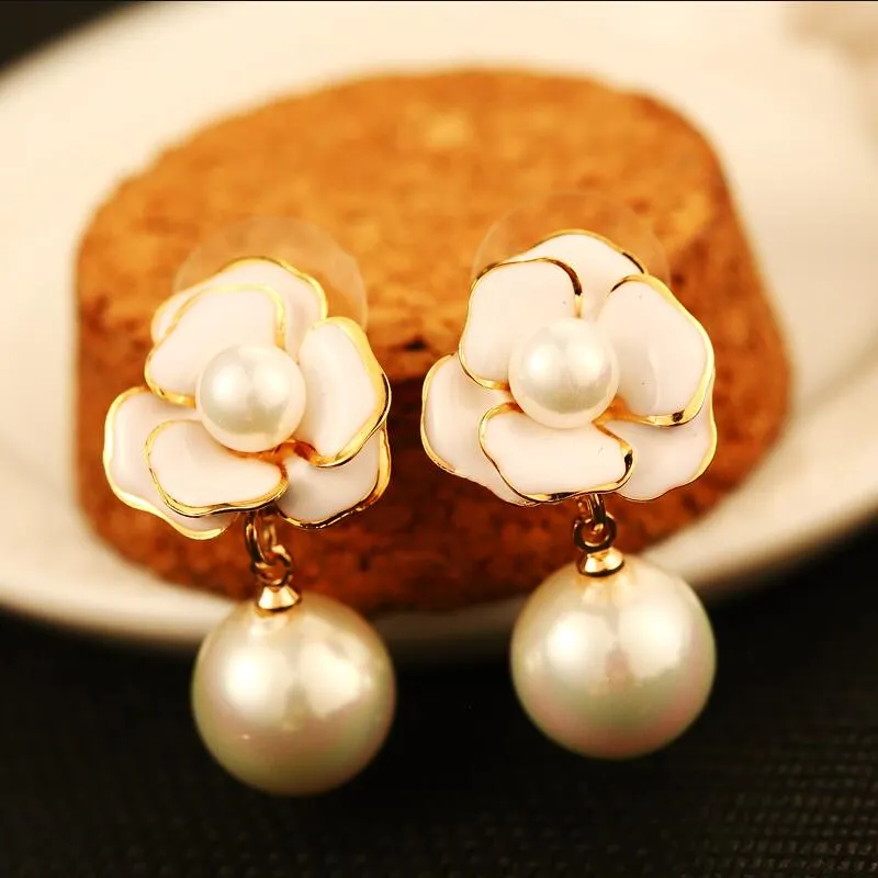 Fashion exquisite shell camellia pearl earrings jewelry luxury 18k gold plated hypoallergenic earrings temperament ladies earrings gift