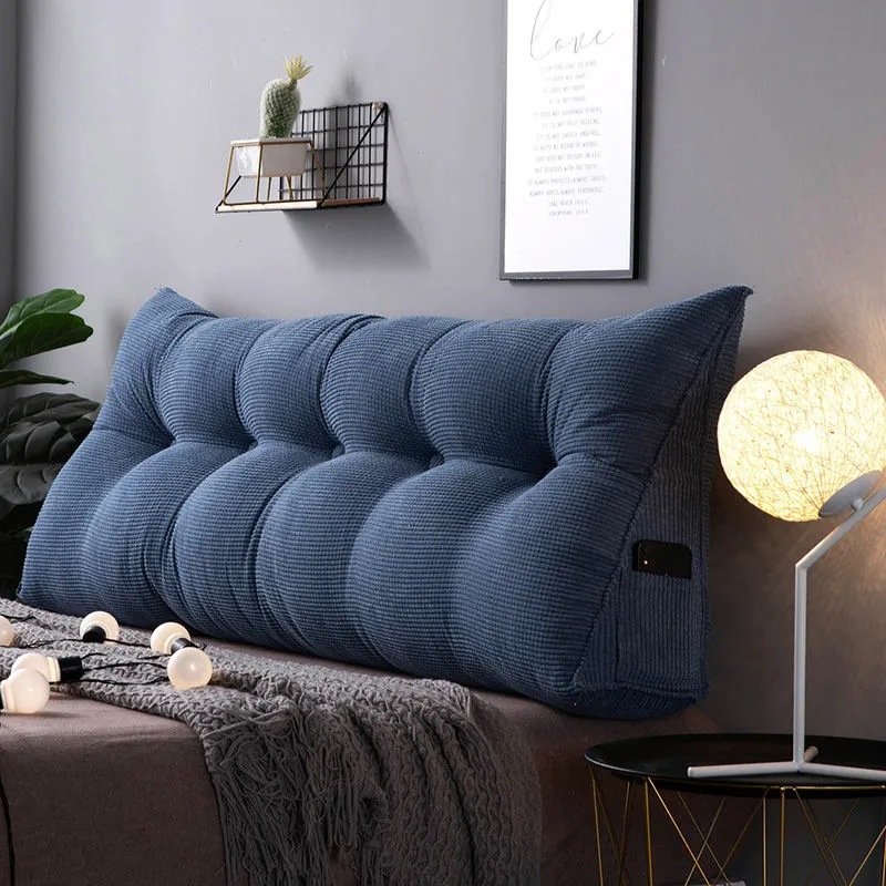 Подушка на кровать треугольная - 91 фото