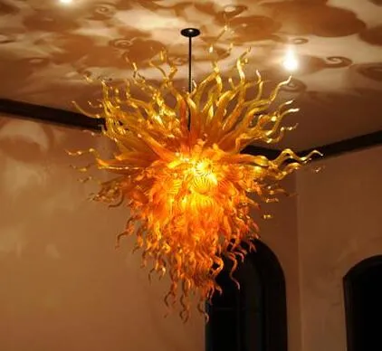 Moderne lampen Amber Kroonluchters Handgeblazen Murano Kroonluchter Low Cost Crystal Art Glass decoratieve lichten