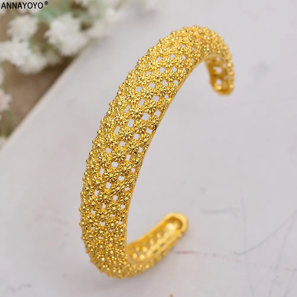 Annayoyo 4 stücke Neue Mode 24 K Gold Farbe Hochzeit Armreifen für Frauen Braut Armbänder Äthiopischen/frankreich/afrikanische/Dubai Schmuck geschenke