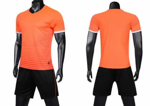 Personalidade Football terno e leve bordo logotipo adulto costume mais o número Conjuntos de Futebol online com shorts personalizadas Uniformes kits Sports