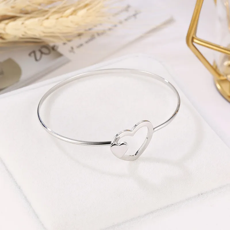 pretty Heart Bracelet Bangle Fashion Jewelry For Women Feminina Love Heart Bangles Silver open heart bracelet
