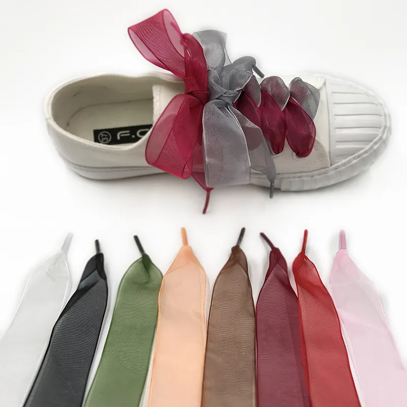 Zapatillas con sales cintas de cordones
