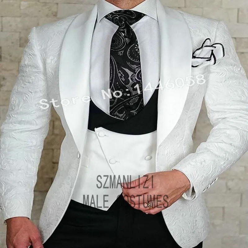 Abiti da sposa uomo 2019 Nuovi disegni Abiti da sposo formale su misura Blazer bianco Groomsmen slim fit Best Man Abiti da uomo per smoking da sposa