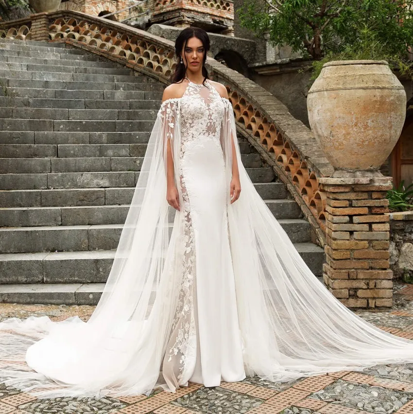 Fabulous Mermaid Lace Wedding Dresses Halter Neck Beaded Long Sleeves Bridal Gowns Sweep Train Satin robes de mariée