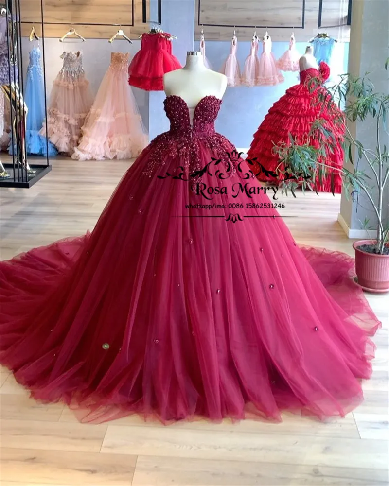 Prinsessan sött 16 masquerade quinceanera klänningar 2020 bollklänning 3d blommor kristaller plus storlek billig debutante vestidos 15 anos prom klänningar