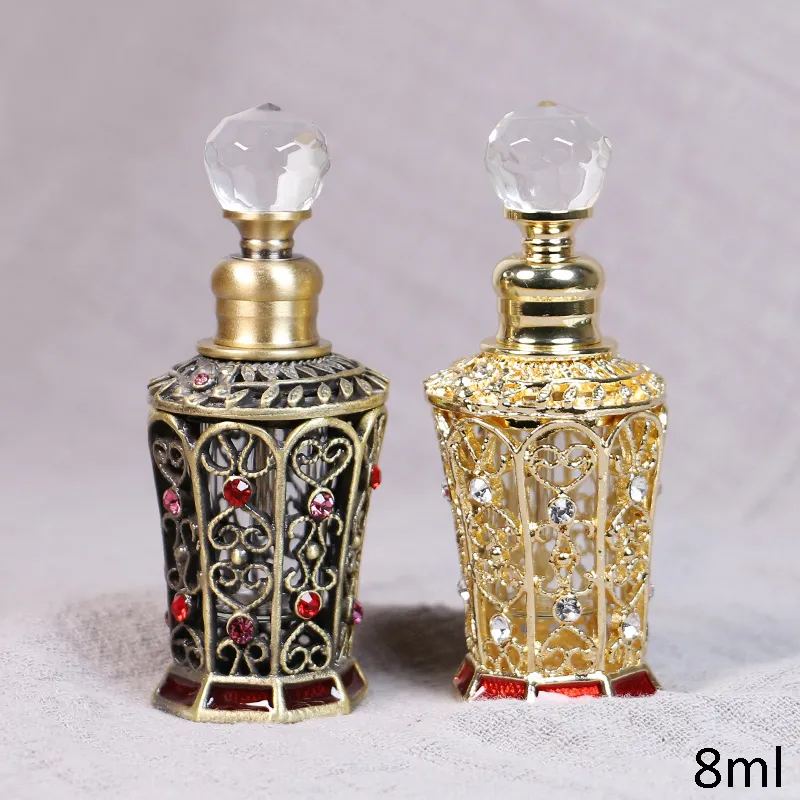 Bottiglia di olio di profumo in vetro, metallo, vintage, ottone antico, placcatura in oro, smaltata a mano rossa e strass, 8 ml, con coperchio in cristallo