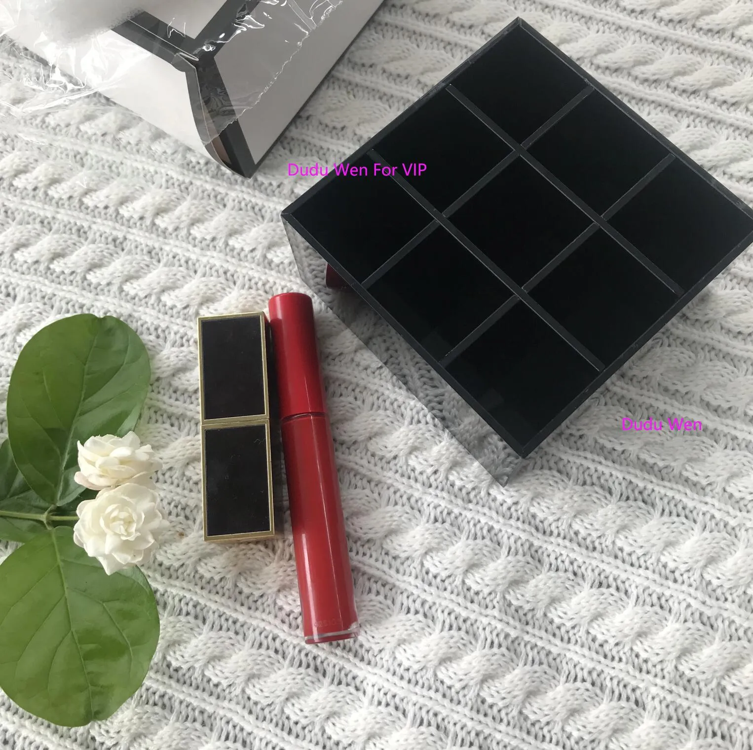 10X10X5CM moda 9 rejillas CCCC acrílico almacenamiento lápices labiales maquillaje cepillo almacenamiento caso rouge organizador caja de regalo colección VIP bin