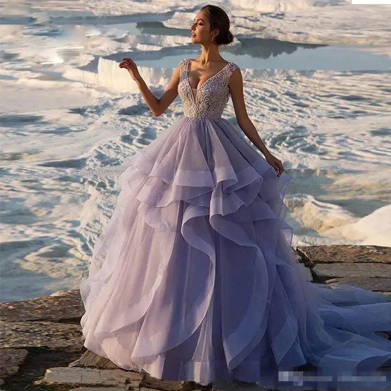 Lavender Ball Dontrod Dresses Straps V الرقبة المتسلسلات المزينة بالتنورة Tulle Hollow Back Custom