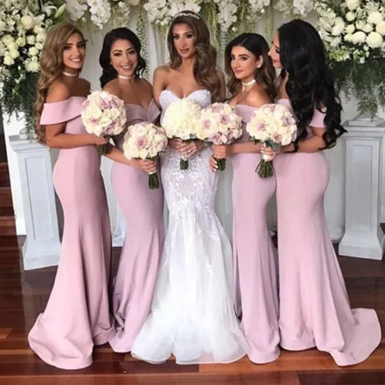 매력적인 핑크 꺼짐 어깨 신부 들러리 드레스 2019 인어 드레스 공식 가운 짧은 소매 백리스 웨딩 게스트 드레스 하녀 명예
