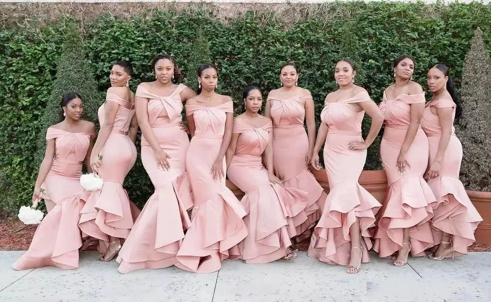 Hi lo erröten rosa afrikanische brautjungfer kleider meerjungfrau schulter cascading rüschen plus größe party hochzeit gastkleid