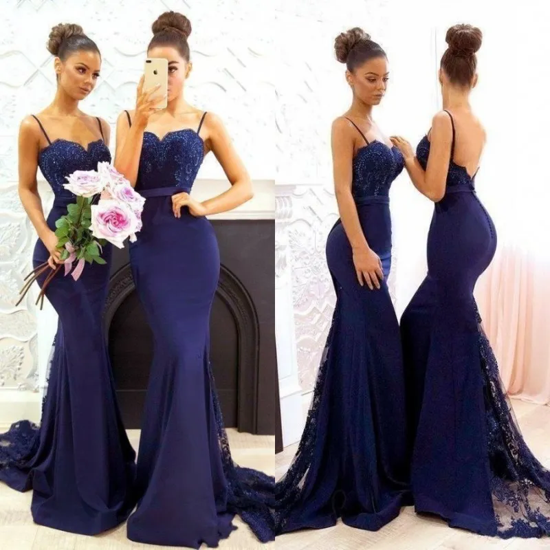 Vår 2020 Maid of Honor Dresses for Weddings Spaghetti Sweetheart Neckline Mermaid Navy Blue Lace och Chiffon Brudtärna Klänningar