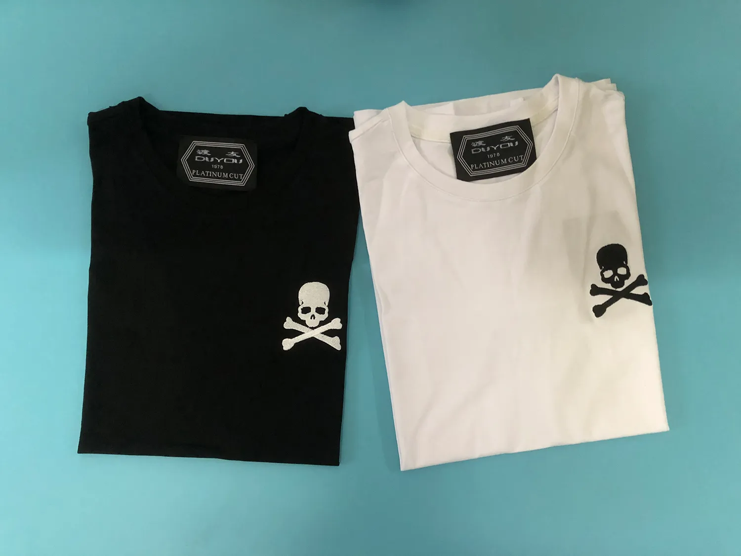 2019 Mężczyzna Letnia Marka Koszulka Mężczyźni Krótkie Rękawy Haft Czaszka T Shirt Męska Designer T Shirt Tees Moda Wysokiej jakości koszulki