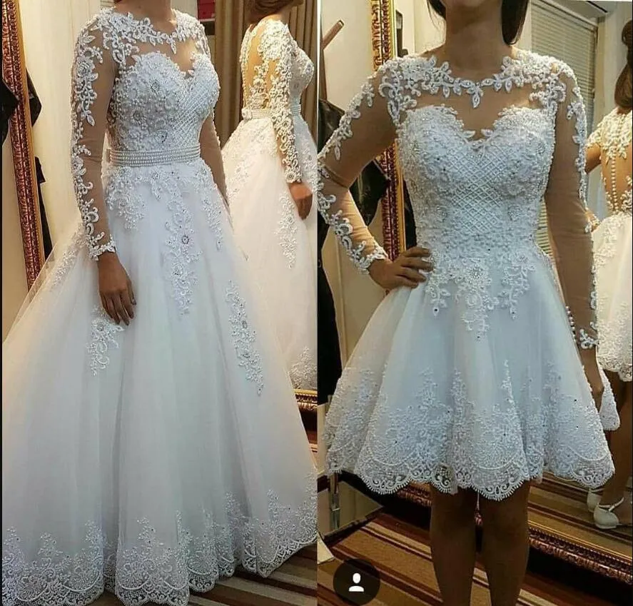 Vintage långärmad kort bröllopsklänningar Avtagbar kjol strand Boho Puffy Tulle Lace Plus Storlek Country Sheer Button Back Bridal Gowns 2019