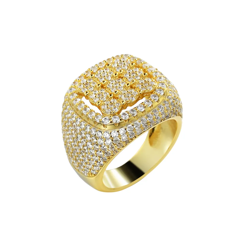 El modelo de para hombre diseño del anillo chapado en oro circón