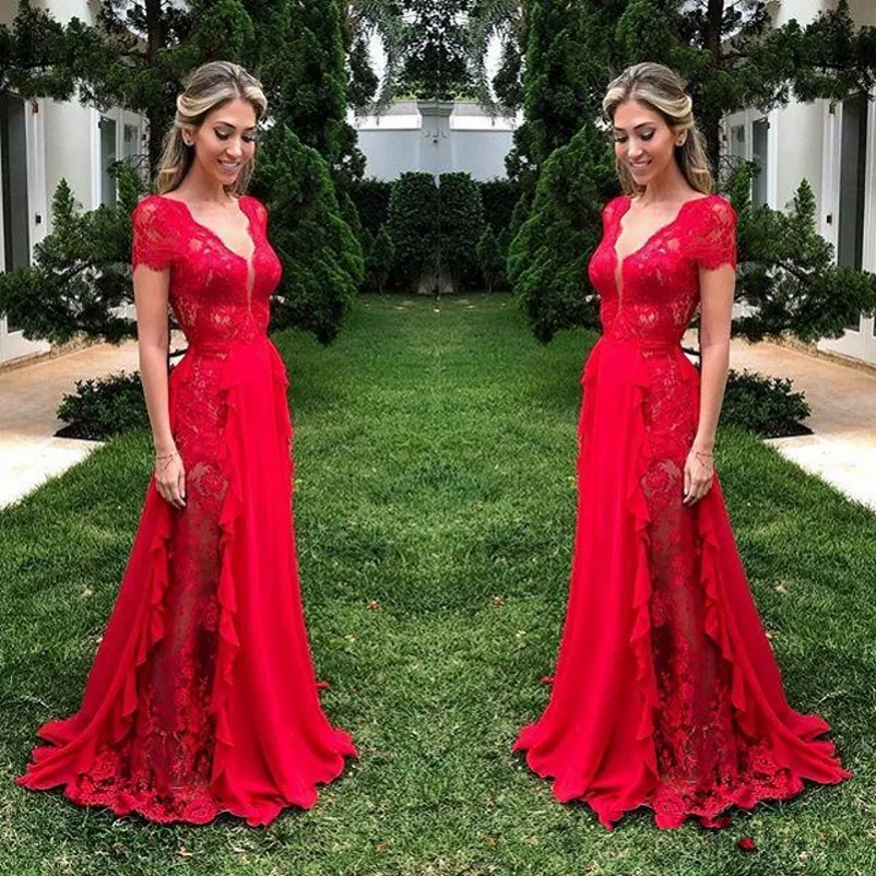 Gorgeous Long Long Bridesmaid Dresses for Wedding Red Deep Neck Cap Sleeve Maid of Honor Gowns Chiffon Golvlängd Brudtärna Klänning 2019