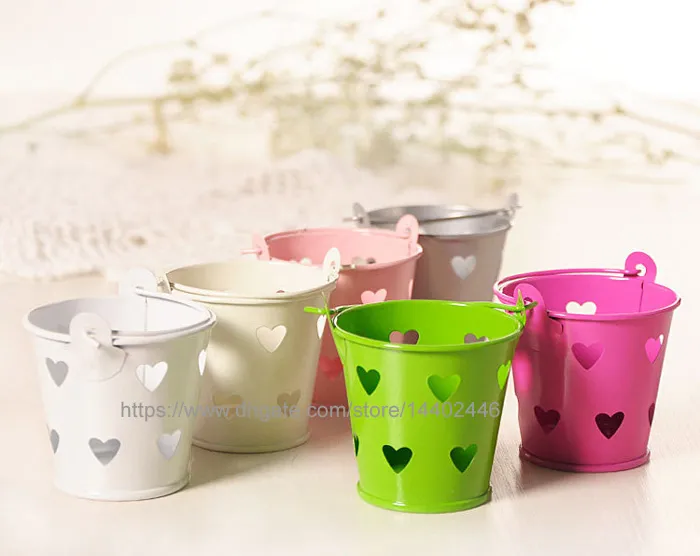 200pcs 하트 중공 금속 웨딩 파티 샤워 선물 미니 작은 모듬 된 컬러 깡통 pails 양동이 양동이 사탕 초콜릿 상자