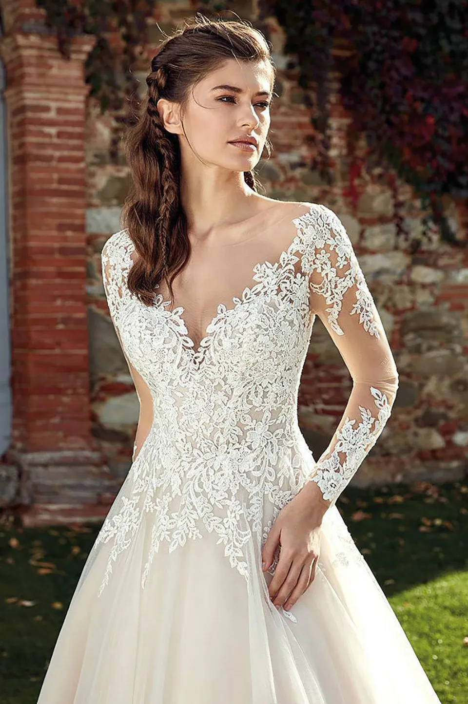 Modest Vintage long sleeve wedding dresses with Capped
