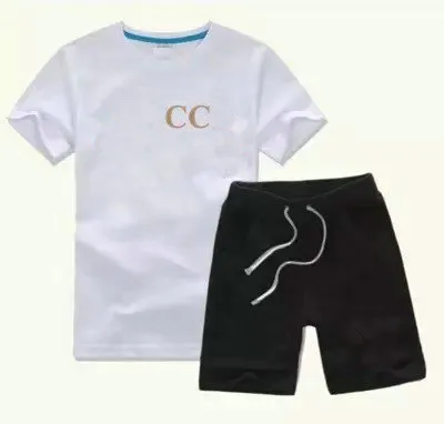 ホットな新高級ロゴデザイナーボーイ Tシャツパンツ 2-7 年セット子供ブランド子供 2 ピース綿の服セットボーイズファッションアパレル