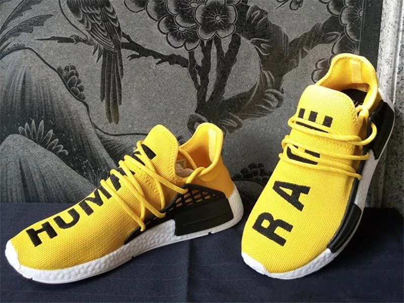 DHgate 2024 NMD R1 hu Human Race XR1 Mens Running Shoes Classic Oreo OG Sneakers Mastermind Japan Style Sports Shoes for Men and Women Shoes Accessories