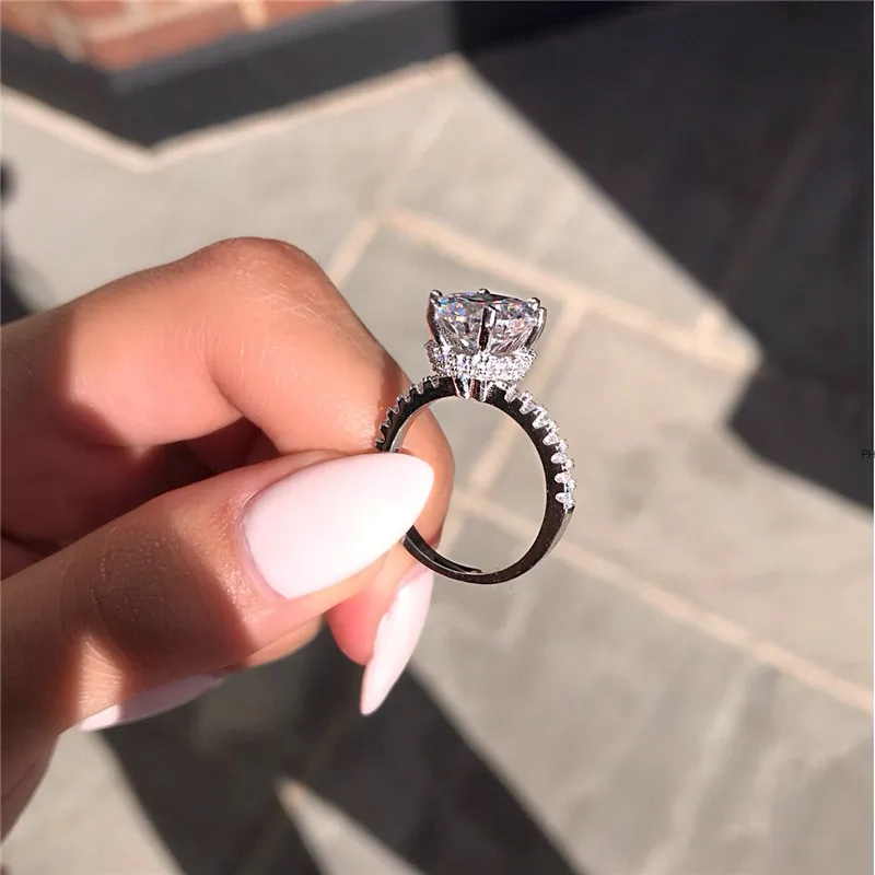 Dazzling Crown Promise Ring Sterling Sier 3CT Diamond CZ Engagement Band Anchages pour femmes bijoux de fête
