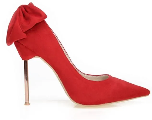 Pointy red sales shoes